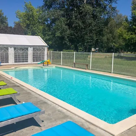 Ferienpark L'etang Des Mirandes Varaignes